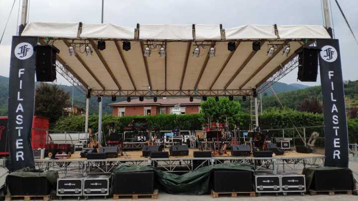 Sanway VR10 line array and L-8028 subwoofer light up the Filaster Fest in Italy