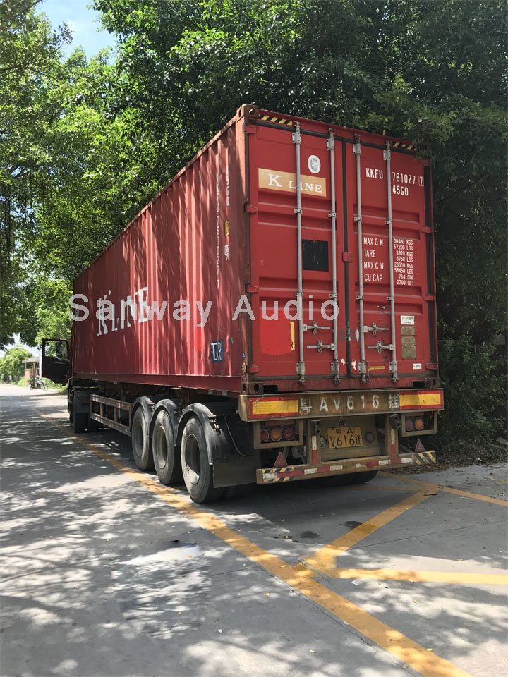 FP10000Q power amplifier in the container.jpg