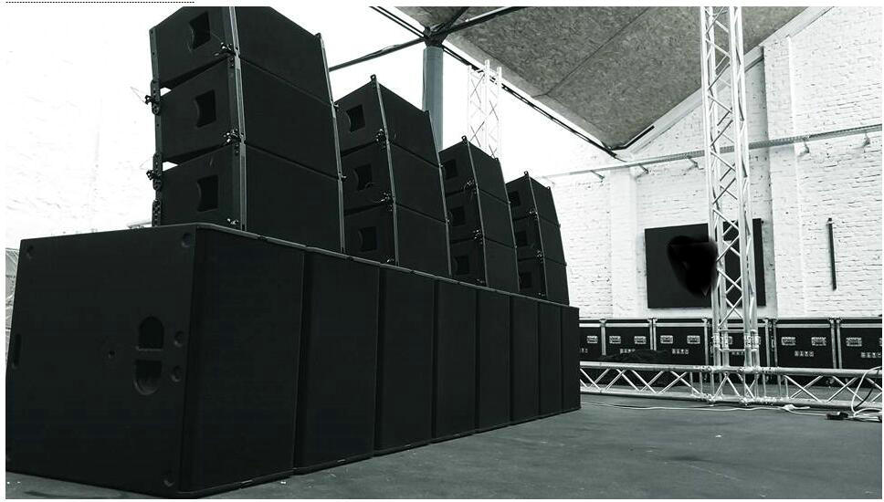 VR10&S30 Powered Line Array in Germany